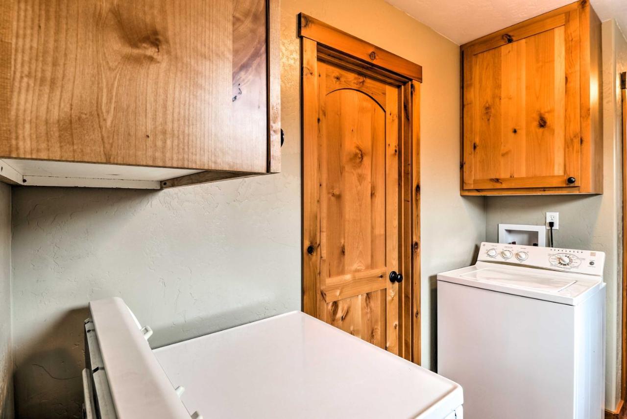 Hungry Horse Cabin 11 Mi To Glacier National Park Exterior photo